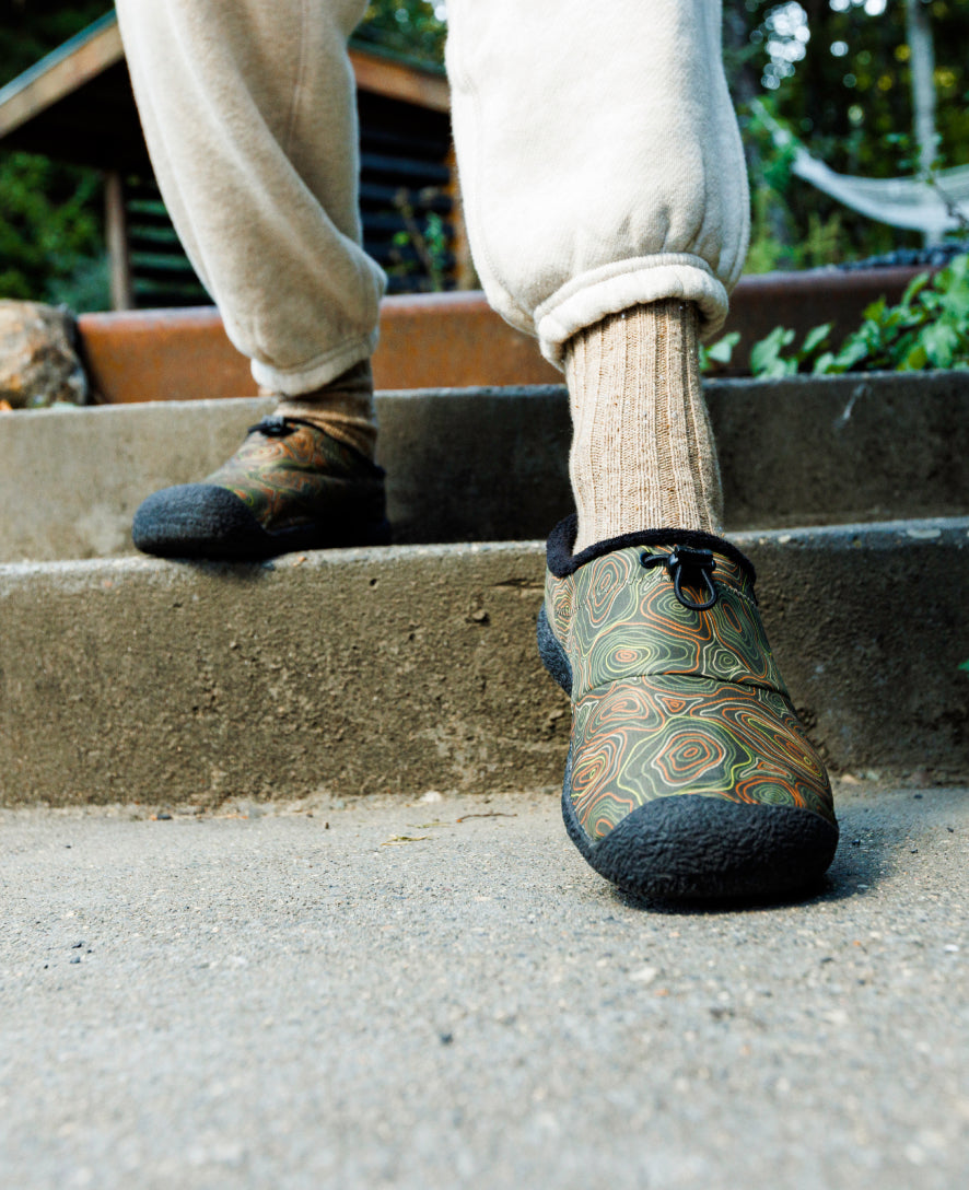 Men's Howser III Slide | Black Olive/Light Curry - Image 8