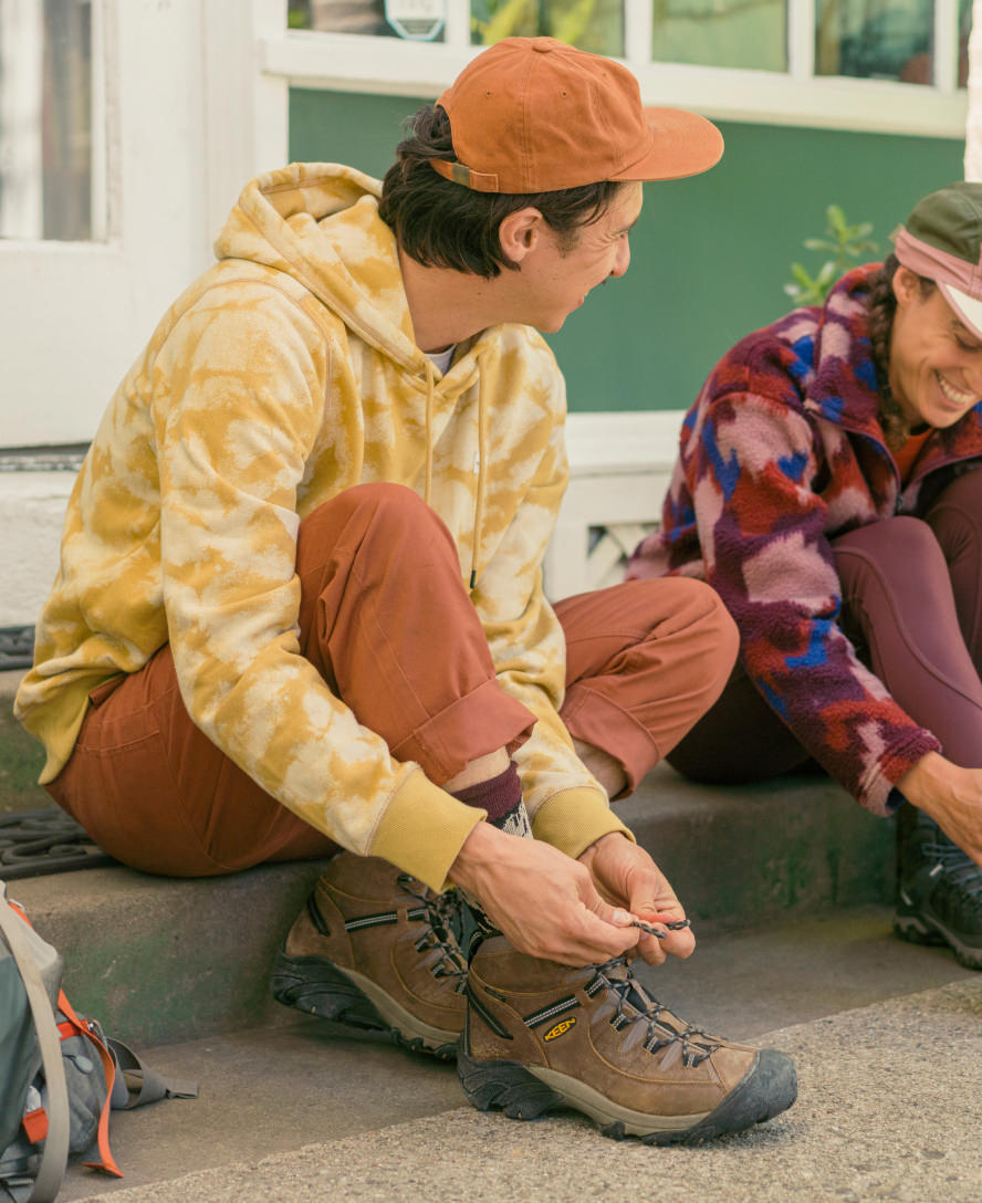 Men's Targhee II Mid Waterproof Hiking Boots | Black Olive/Yellow - Image 6